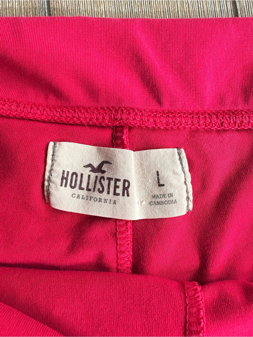✨Hollister Bright Pink Fold-Over Waist Shorts✨ - Picture 3 of 5
